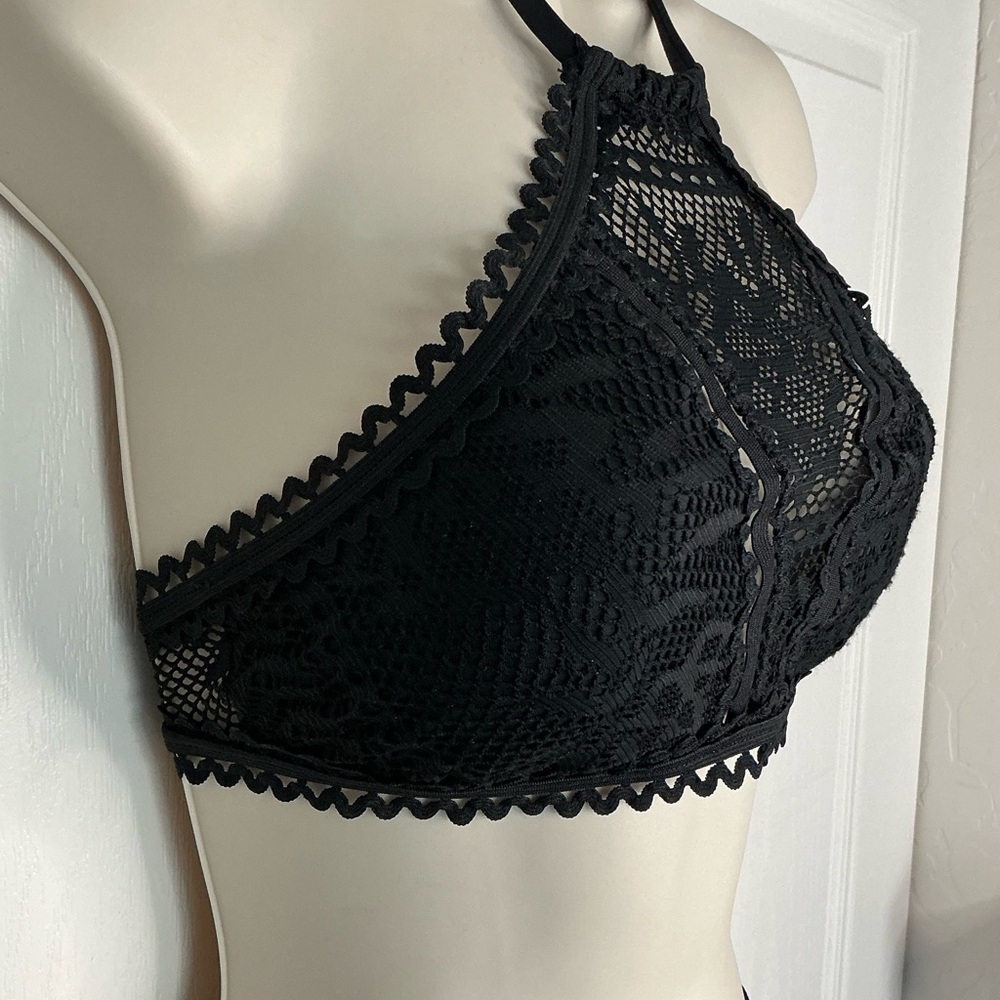 BECCA 👙by Rebecca Virtue Prairie Rose High Neck Halter Bathing Suit Top